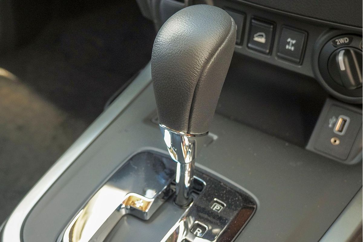 2024 Nissan Navara Black Edition D23 4X4