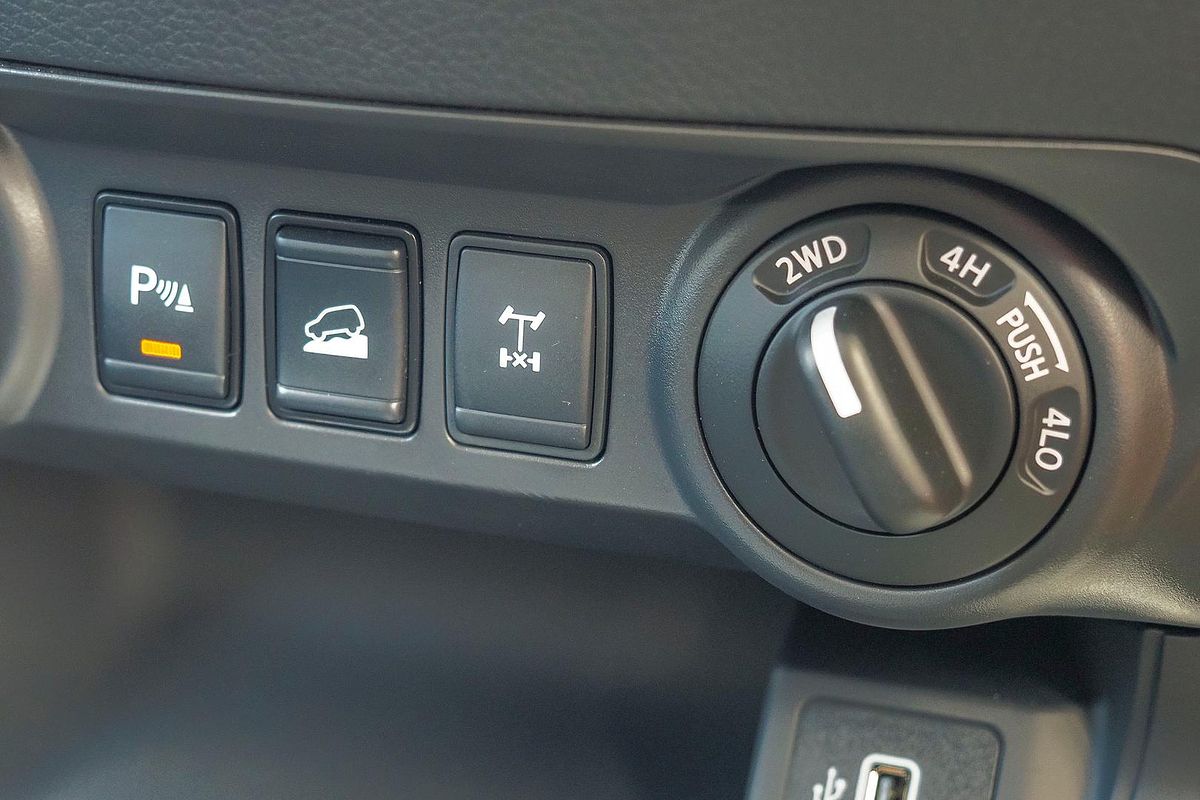 2024 Nissan Navara Black Edition D23 4X4