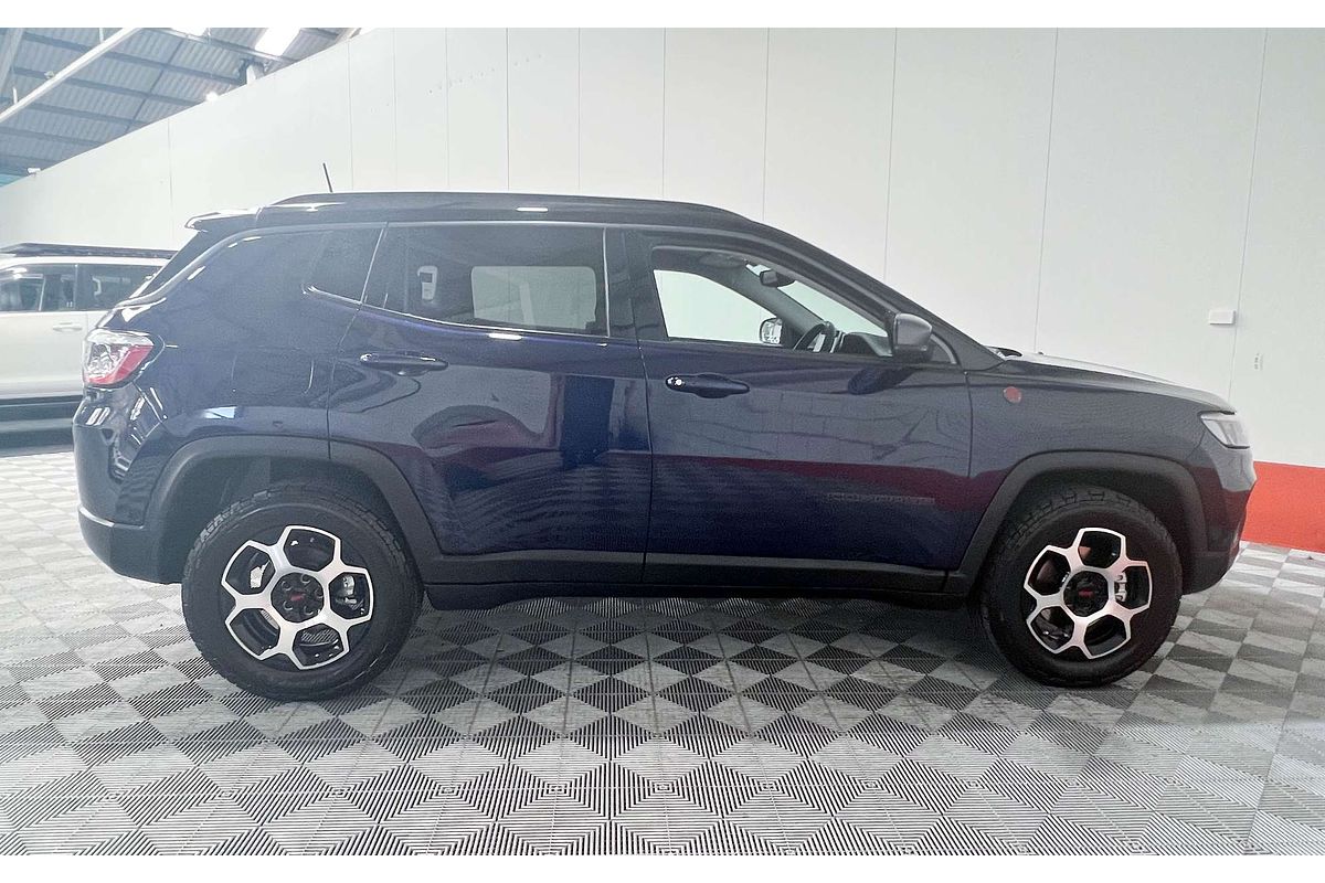 2023 Jeep Compass Trailhawk M6
