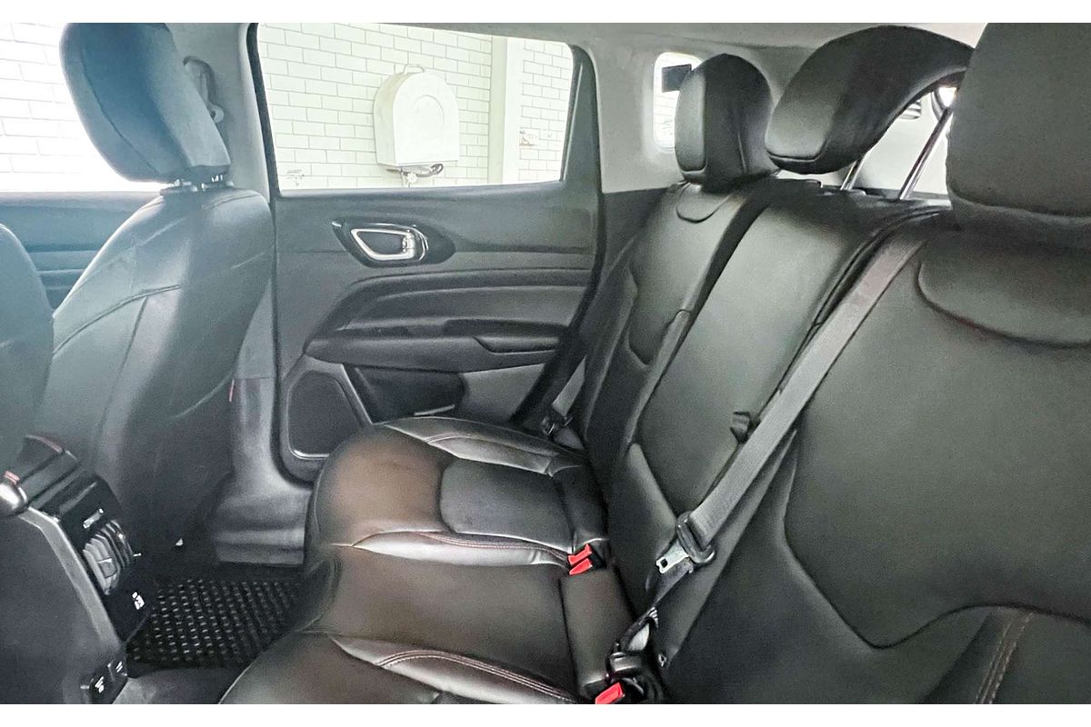 2023 Jeep Compass Trailhawk M6