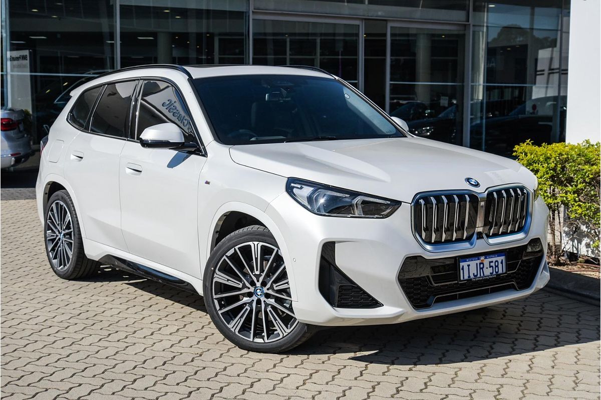 2023 BMW iX1 xDrive30 M Sport U11