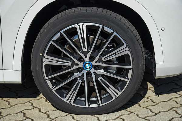 2023 BMW iX1 xDrive30 M Sport U11