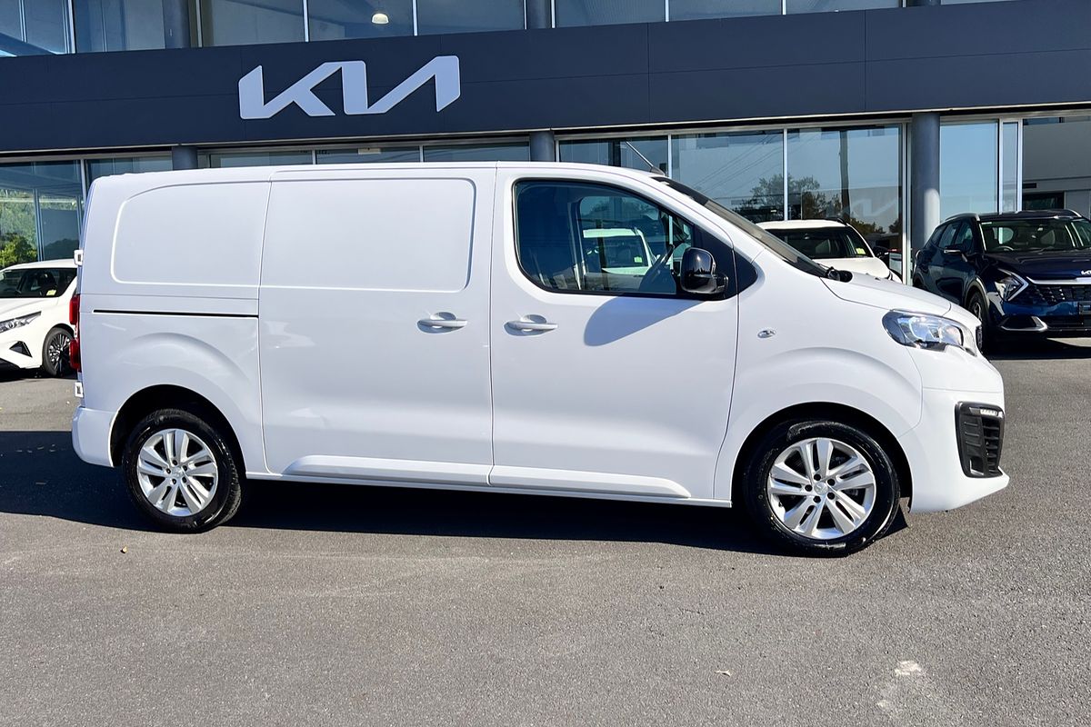 2022 Peugeot Expert Pro K0 SWB