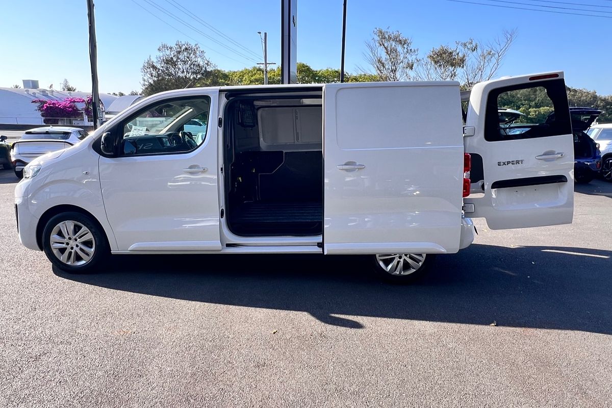 2022 Peugeot Expert Pro K0 SWB