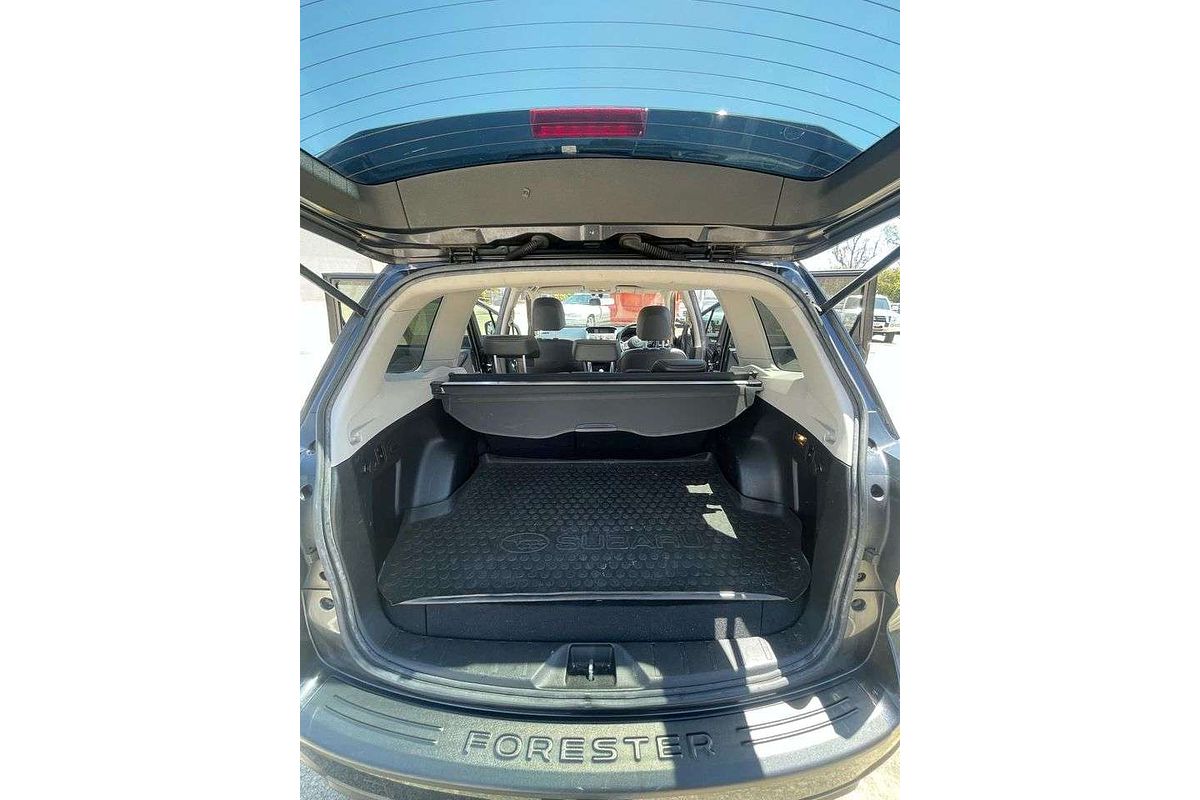 2015 Subaru Forester 2.5i-L S4
