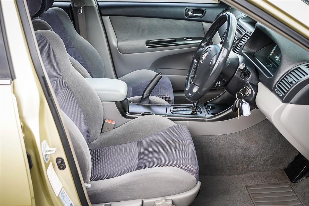 2004 Toyota Camry Sportivo ACV36R