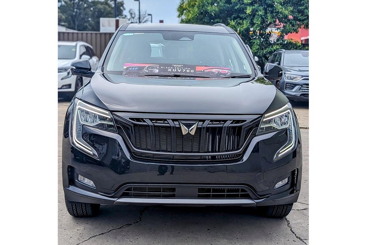 2024 Mahindra XUV700 AX7L