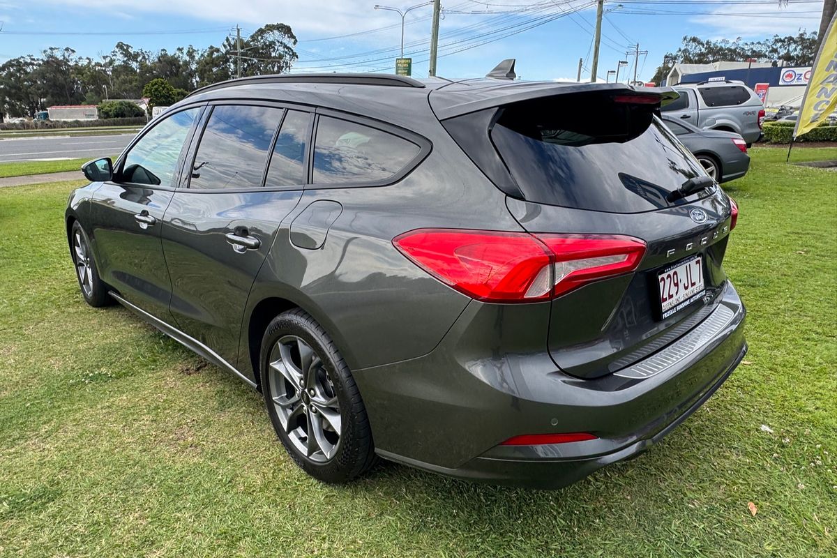 2018 Ford Focus ST-Line SA