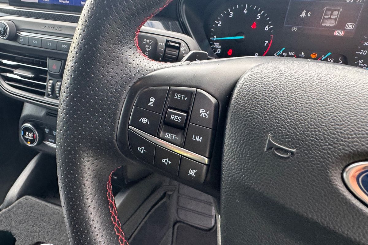 2018 Ford Focus ST-Line SA