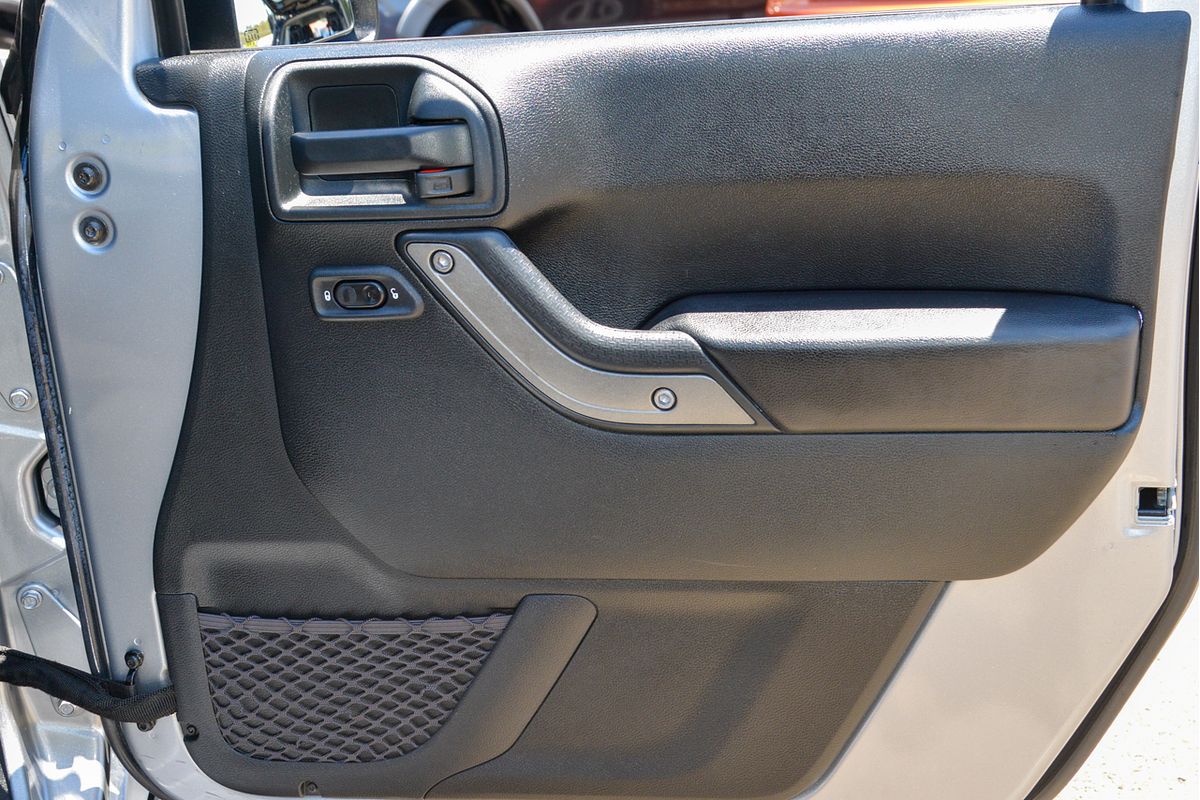 2016 Jeep Wrangler Unlimited Sport JK