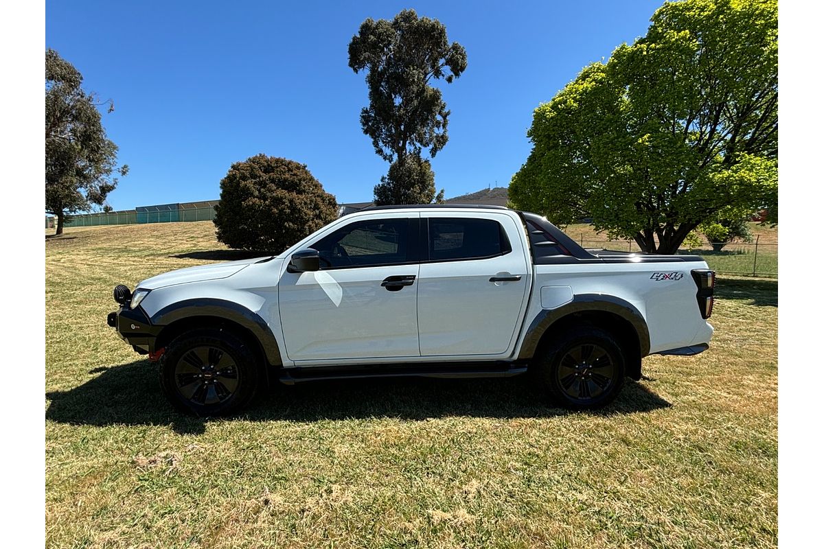 2022 Isuzu D-MAX X-TERRAIN 4X4