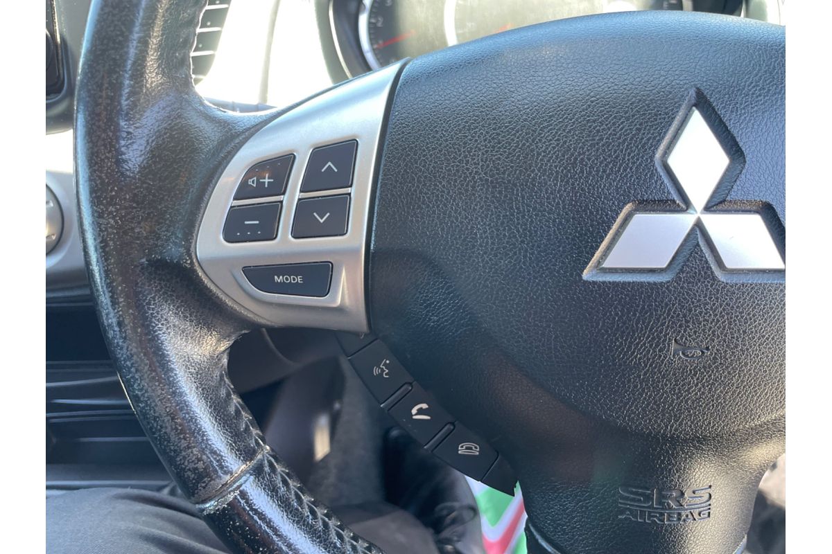 2015 Mitsubishi Triton GLX-R MN 4X4