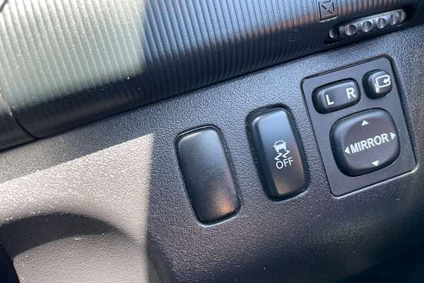 2015 Mitsubishi Triton GLX-R MN 4X4