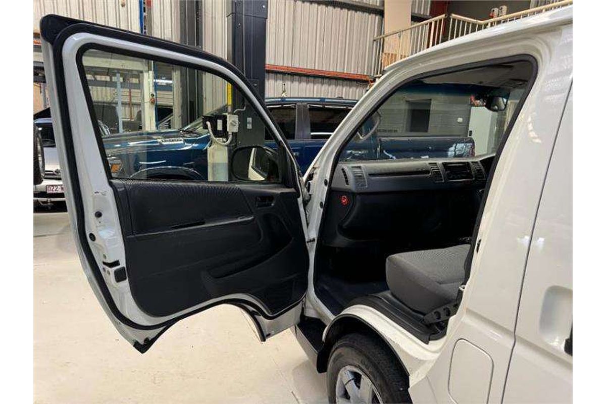 2013 Toyota Hiace  KDH201R LWB