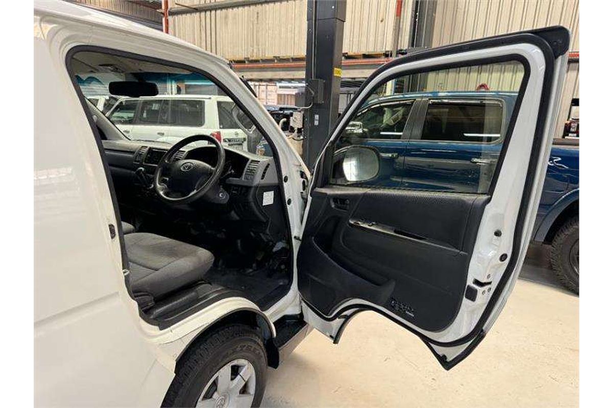2013 Toyota Hiace  KDH201R LWB