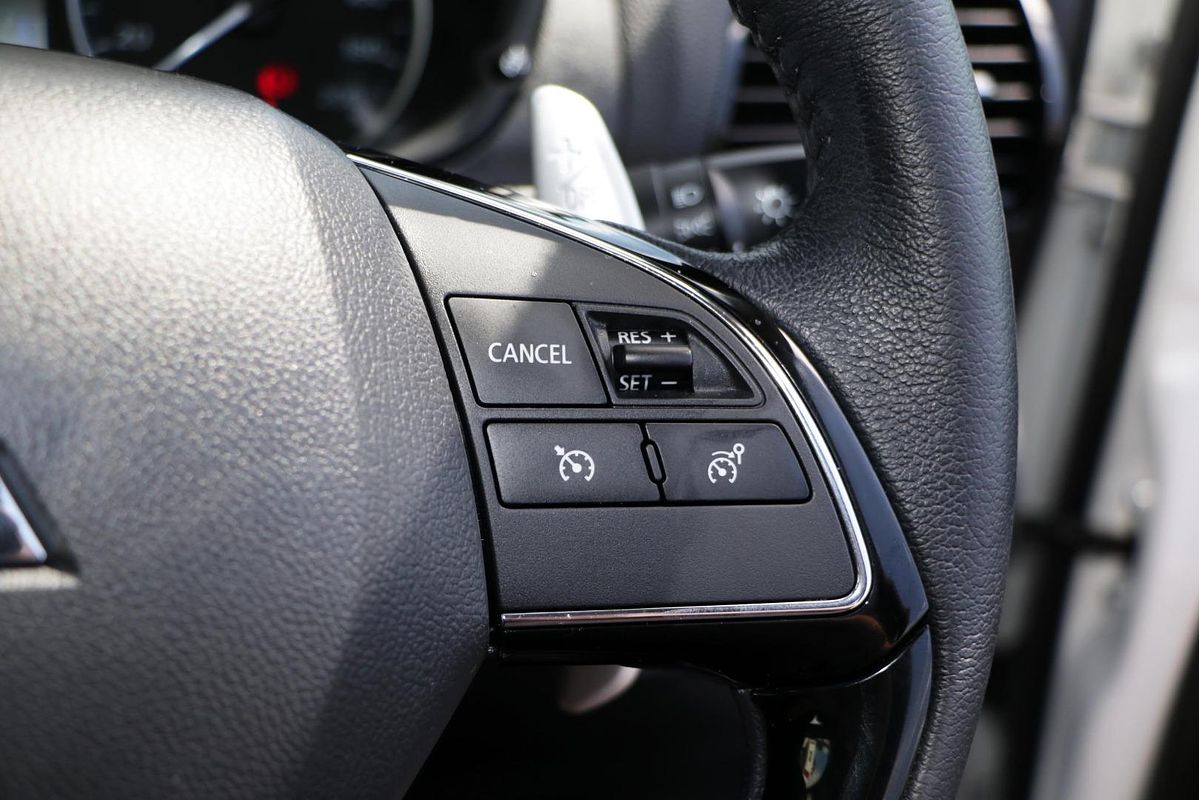 2021 Mitsubishi Eclipse Cross PHEV ES YB