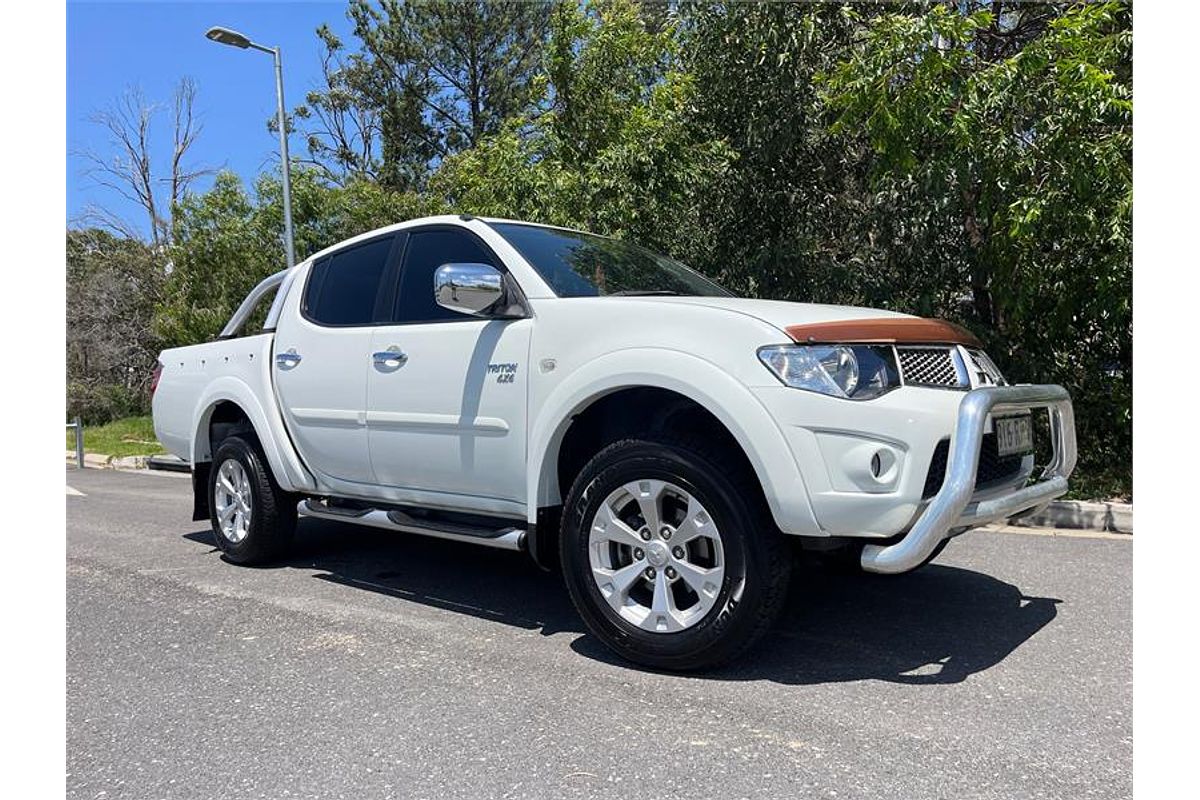 2010 Mitsubishi Triton GLX-R MN 4X4
