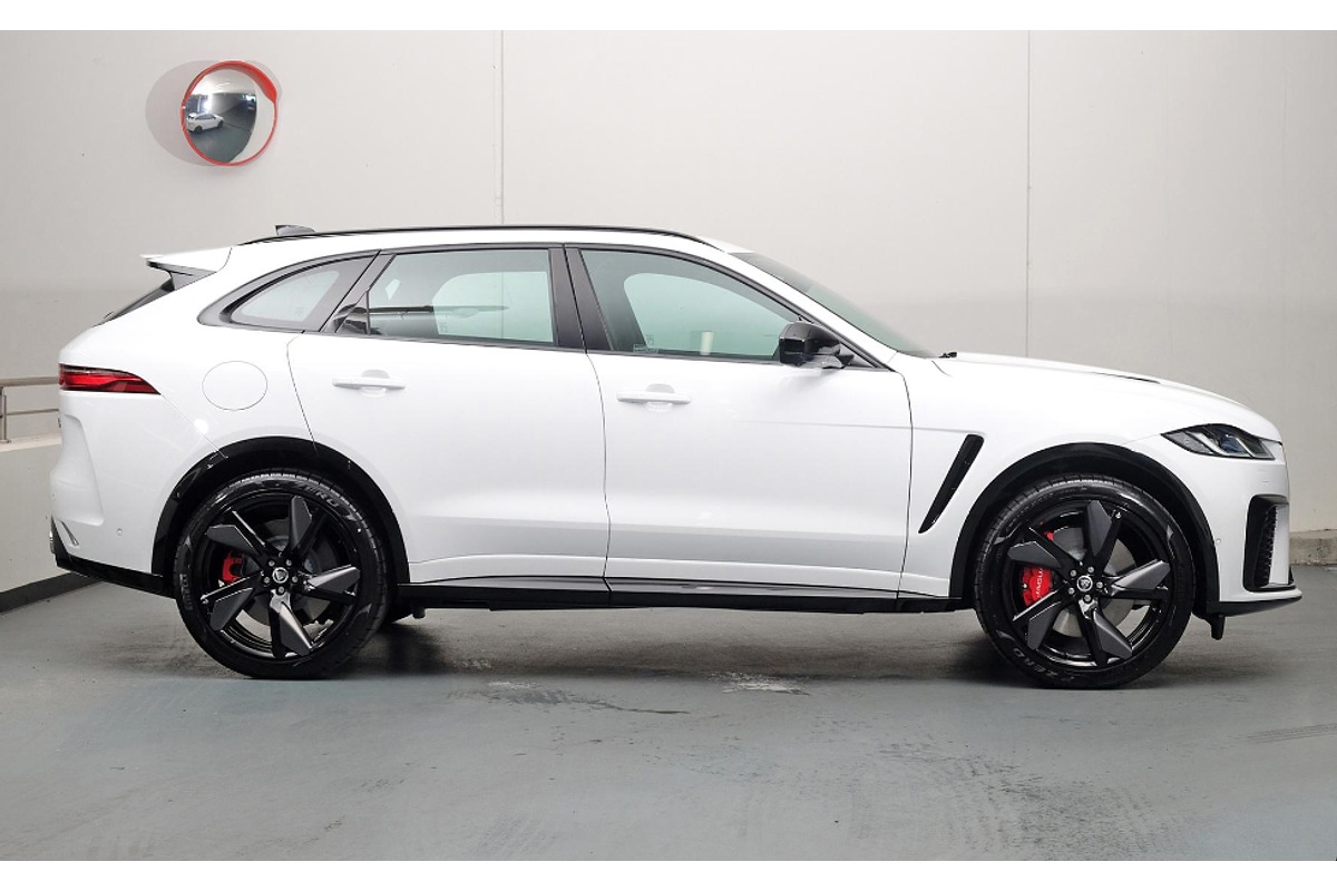 2024 Jaguar F-PACE SVR 575 Edition X761