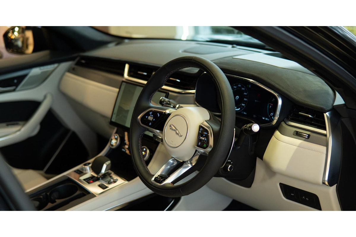 2024 Jaguar F-PACE SVR 575 Edition X761