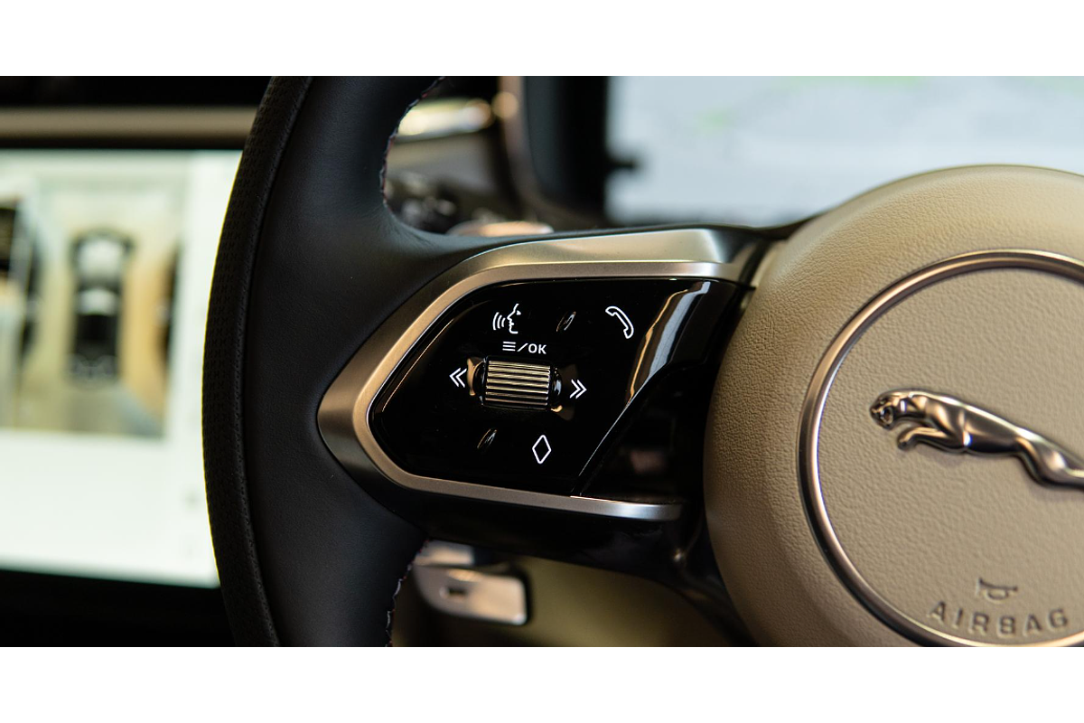 2024 Jaguar F-PACE SVR 575 Edition X761