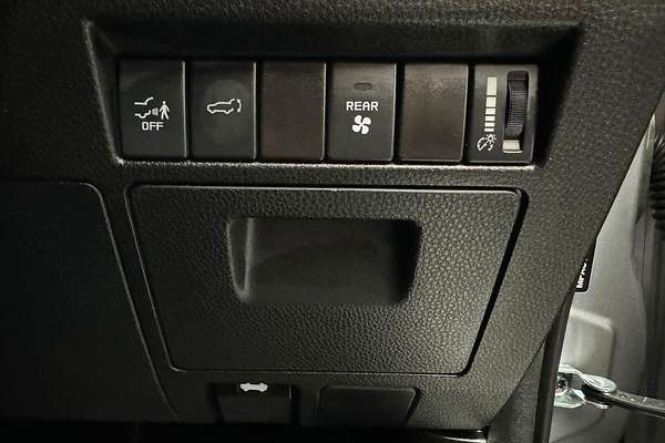 2023 Isuzu MU-X LS-U