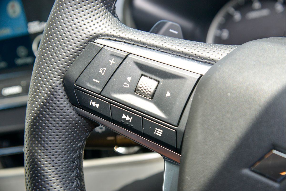 2023 Mitsubishi Outlander LS ZM