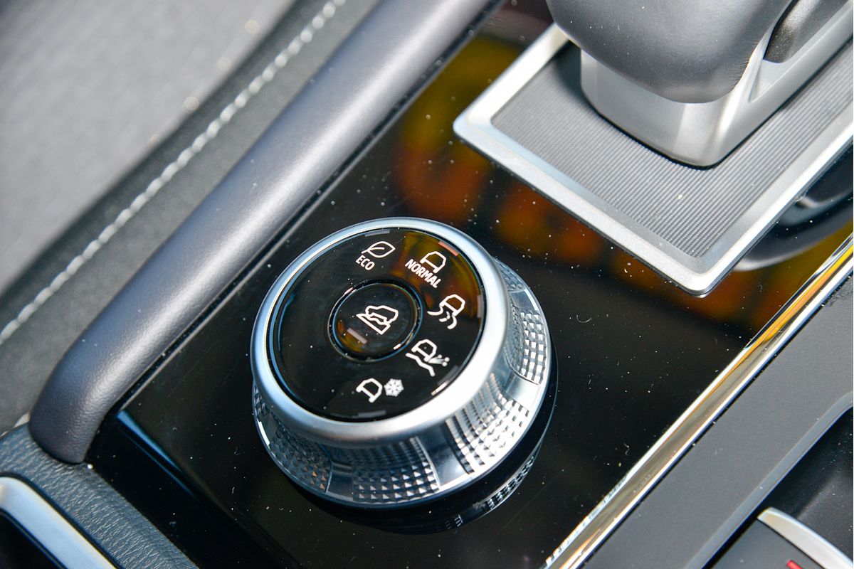 2023 Mitsubishi Outlander LS ZM