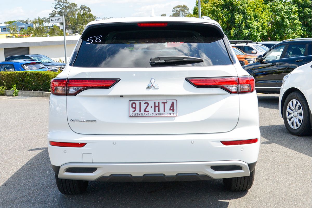 2023 Mitsubishi Outlander LS ZM