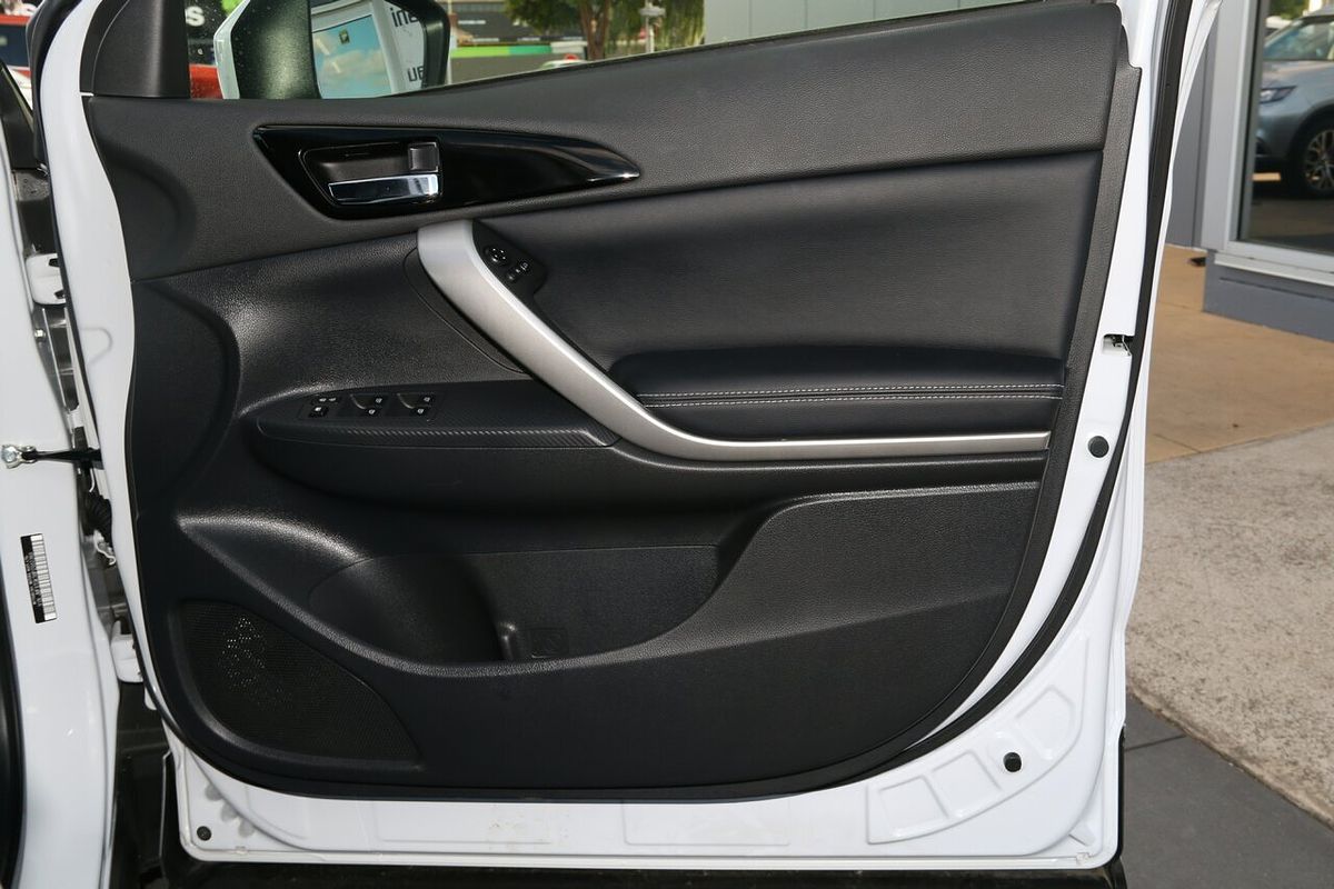 2023 Mitsubishi Eclipse Cross Exceed YB