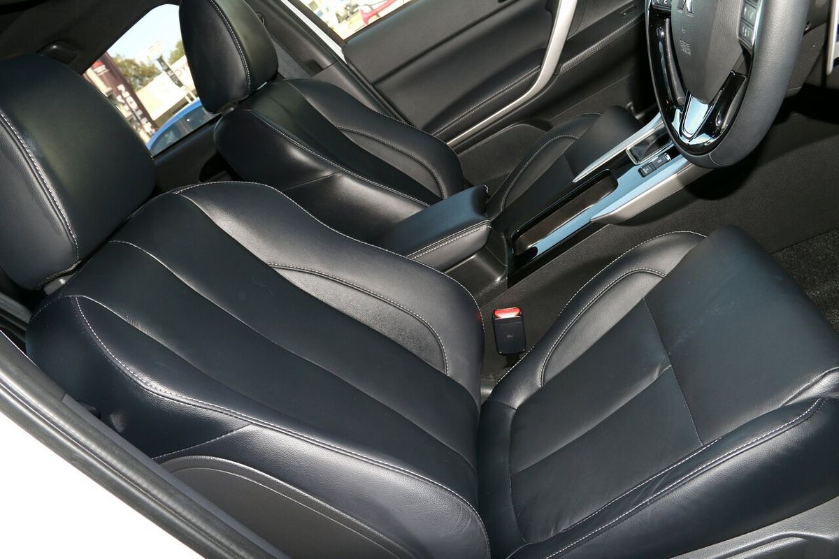 2023 Mitsubishi Eclipse Cross Exceed YB