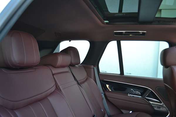 2024 Land Rover Range Rover D350 HSE L460