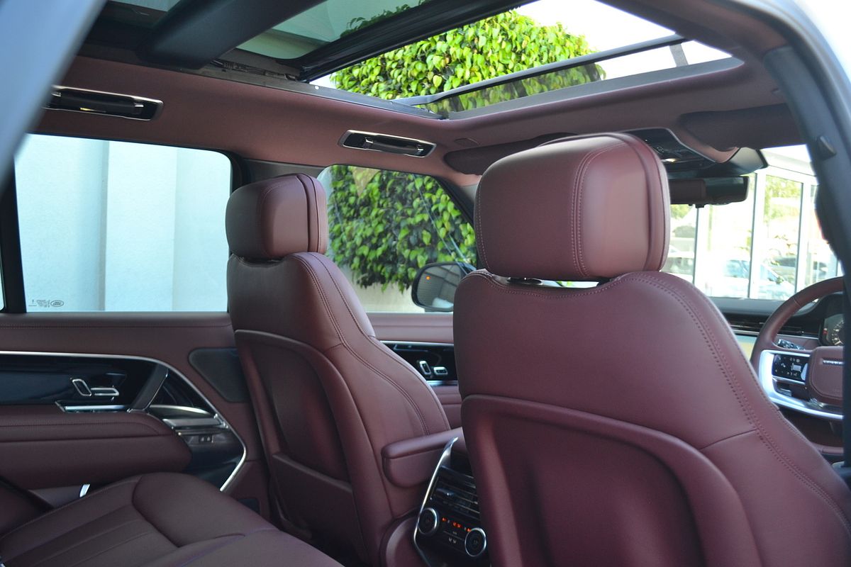2024 Land Rover Range Rover D350 HSE L460