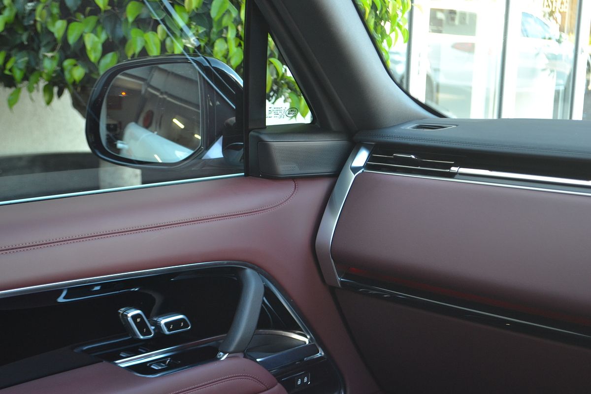 2024 Land Rover Range Rover D350 HSE L460