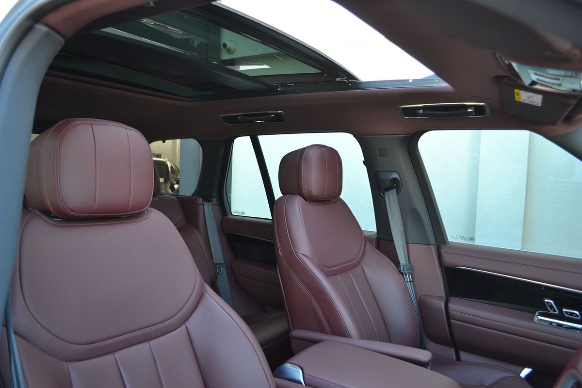2024 Land Rover Range Rover D350 HSE L460