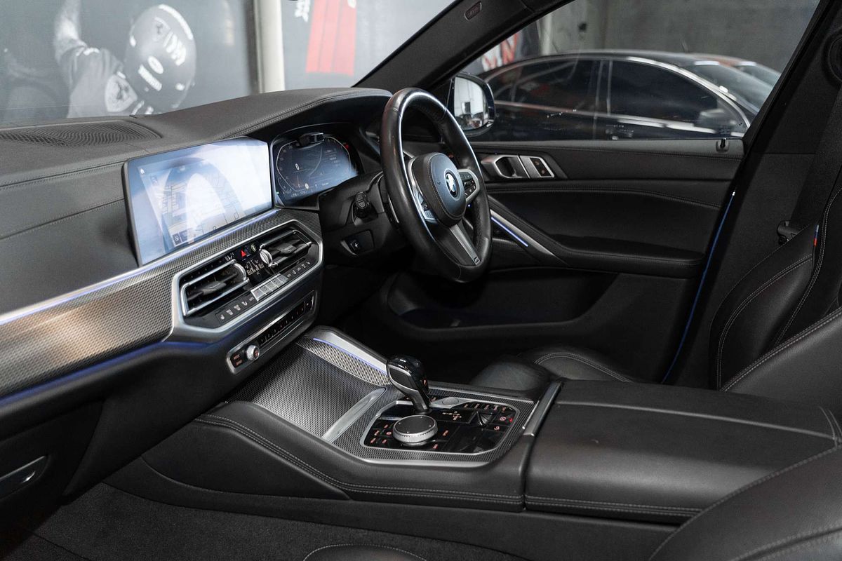 2020 BMW X6 xDrive40i M Sport G06