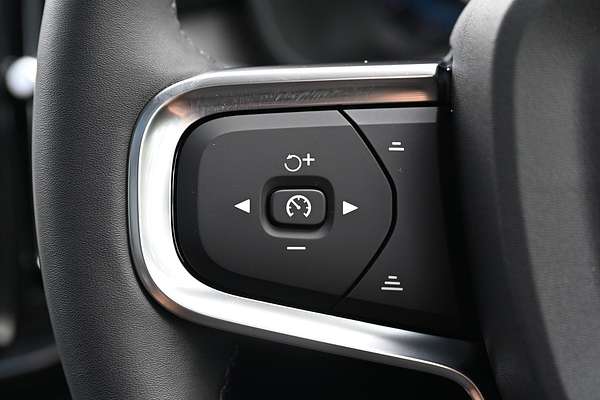 2024 Volvo XC40 Ultra B4 Bright