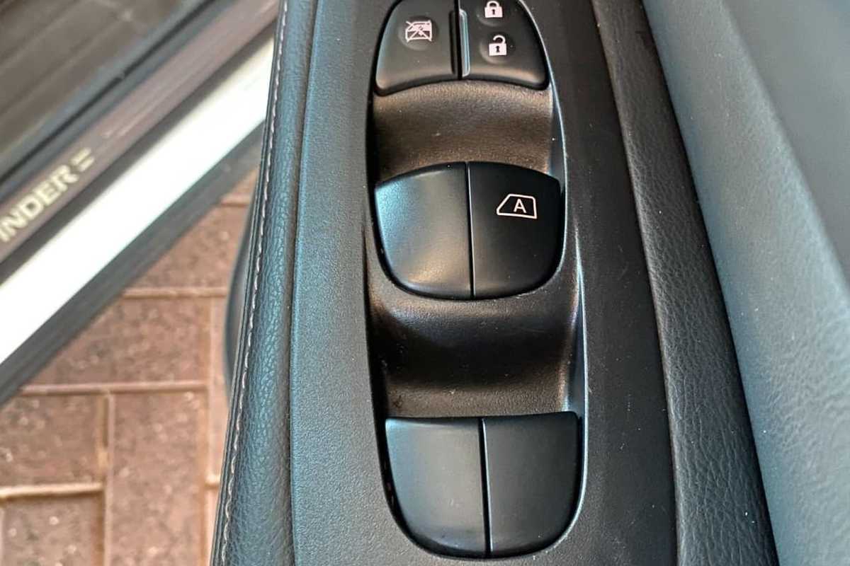 2019 Nissan PATHFINDER ST-L R52 Series III