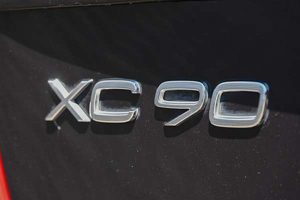 2020 Volvo XC90 T6 R-Design