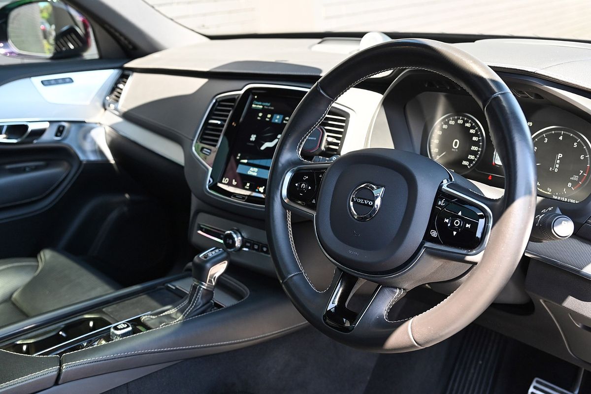 2020 Volvo XC90 T6 R-Design