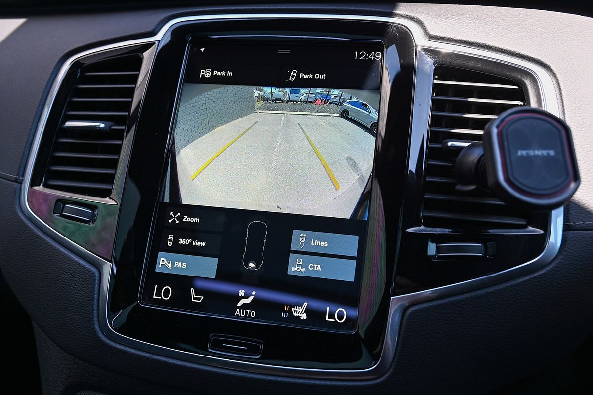 2020 Volvo XC90 T6 R-Design