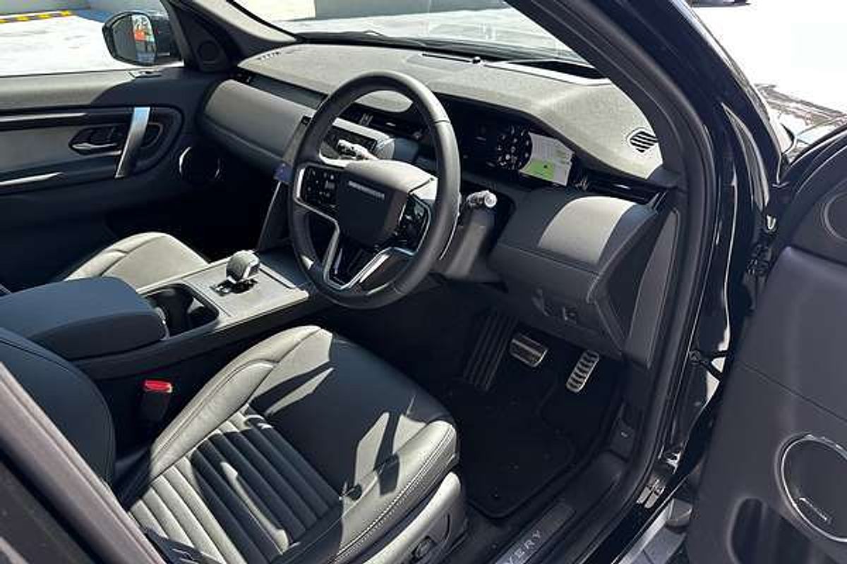 2024 Land Rover Discovery Sport P250 Dynamic SE L550