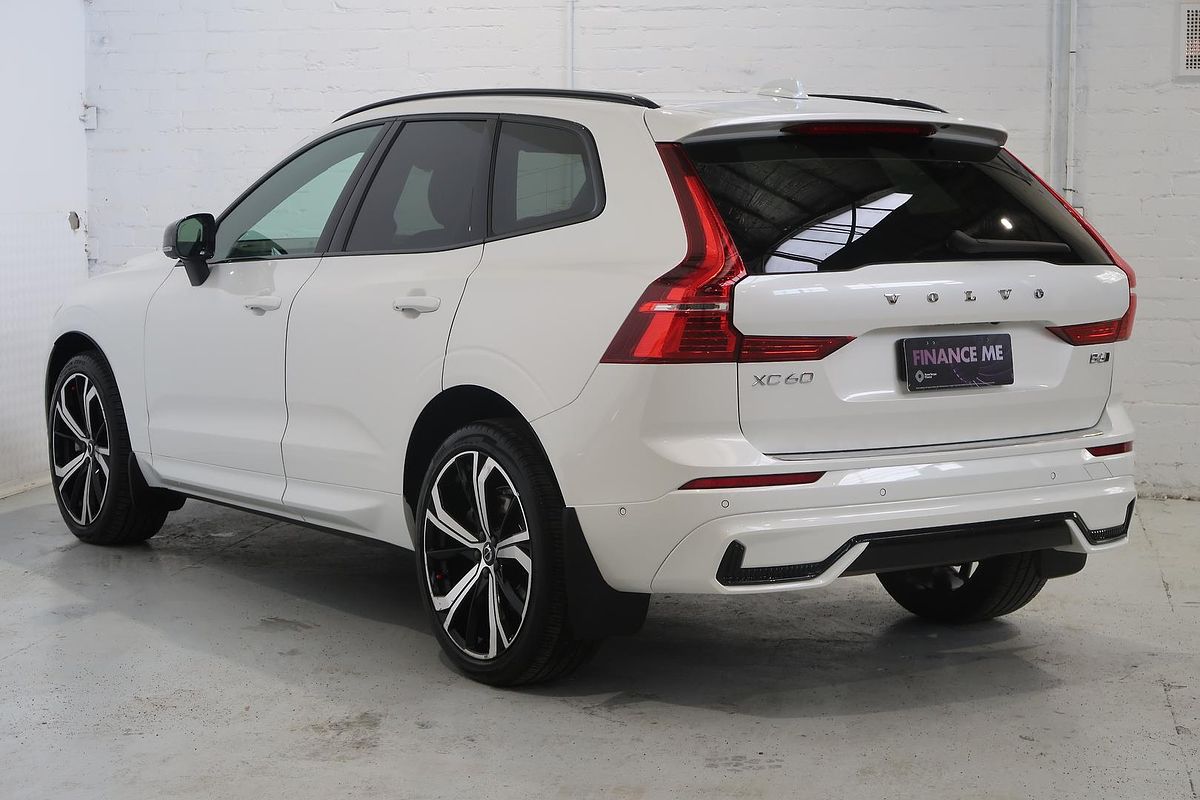 2021 Volvo XC60 B6 R-Design