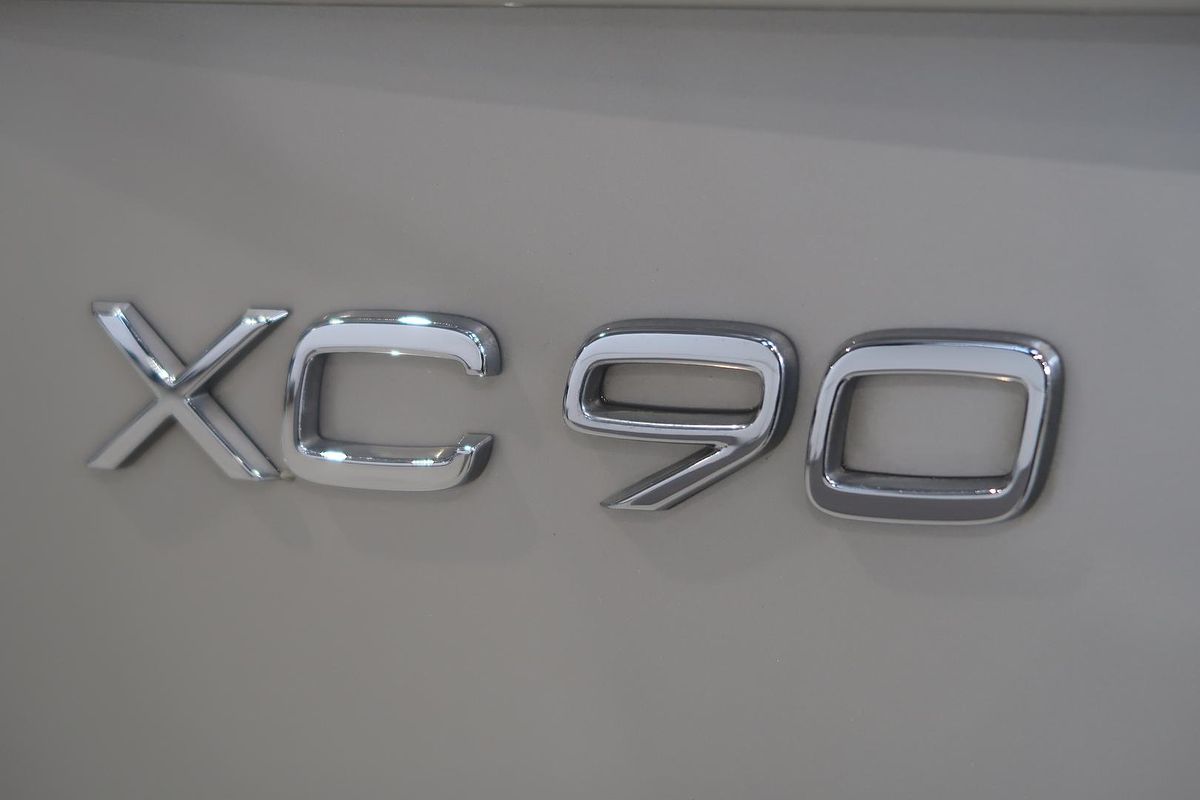 2016 Volvo XC90 T8 Inscription