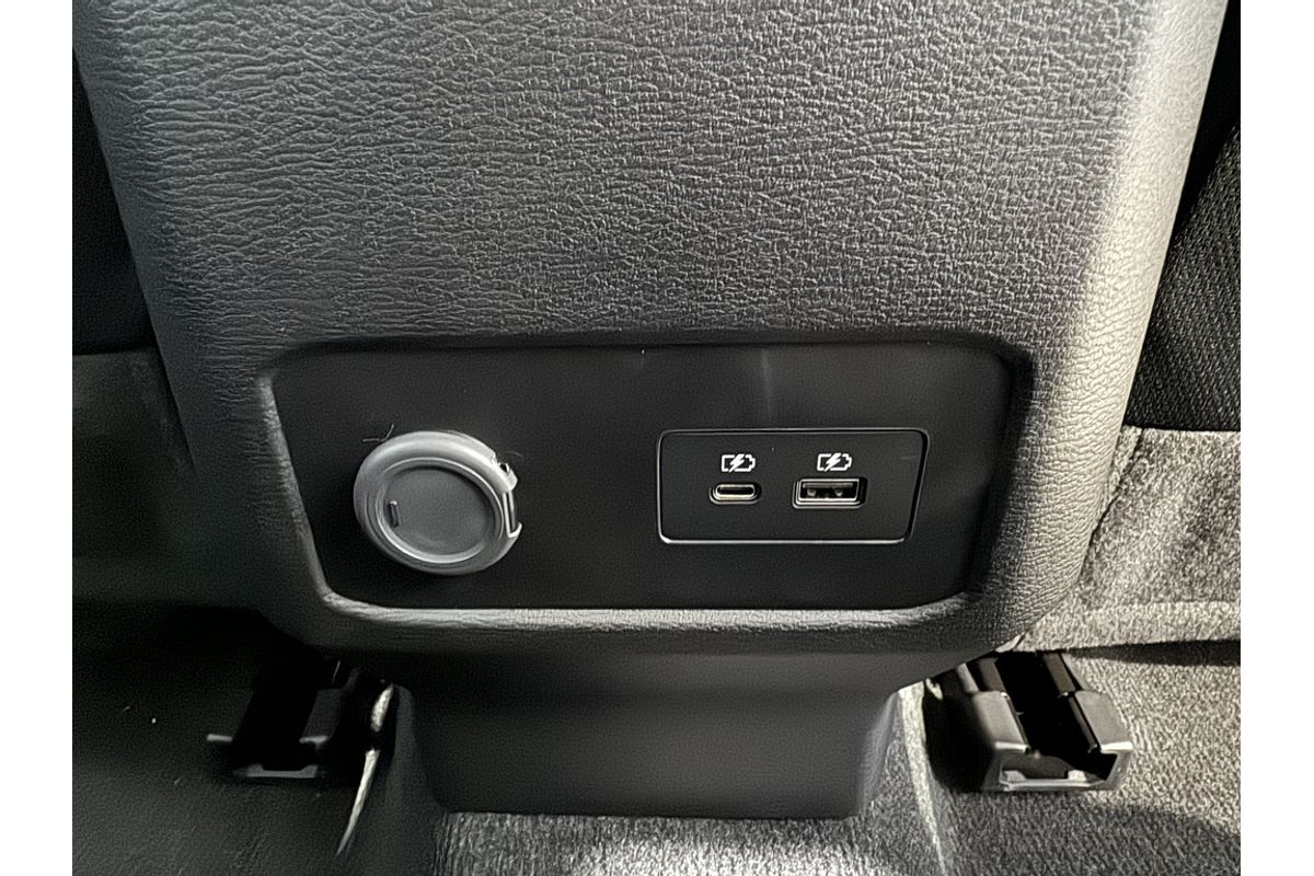 2024 Mitsubishi MV Triton GLX-R 2.4L D 6A/T 4X4 DC PU