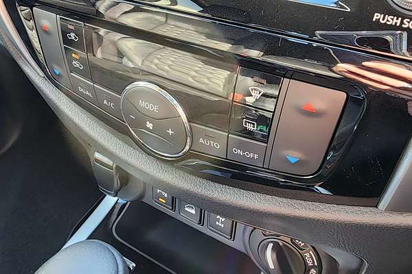 2024 Nissan Navara ST-X D23 4X4