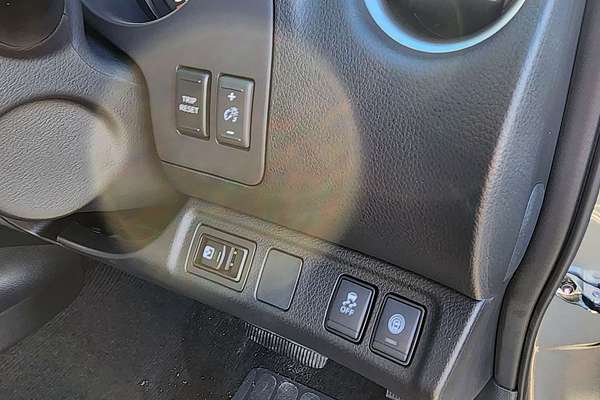 2024 Nissan Navara ST-X D23 4X4
