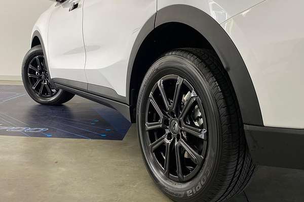 2024 Mahindra XUV700 AX7L