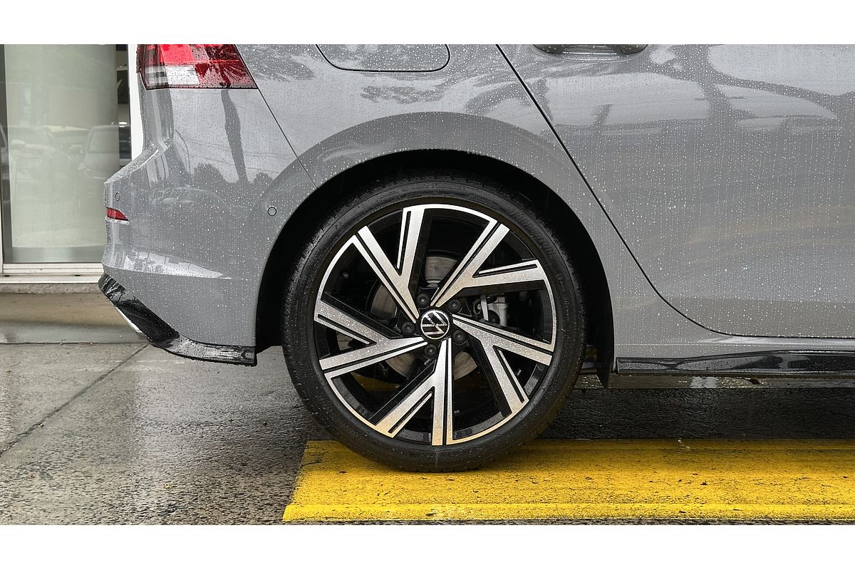 2024 Volkswagen Golf 110TSI R-Line 8