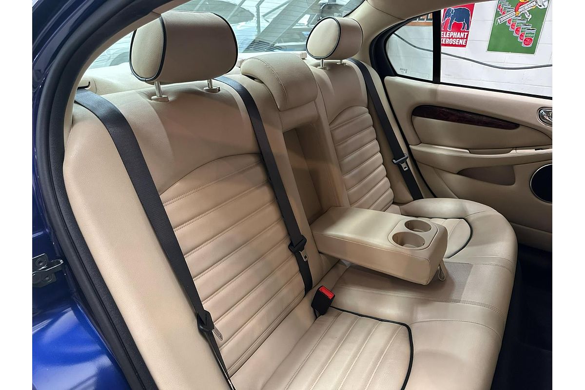 2009 Jaguar X-Type LE X400