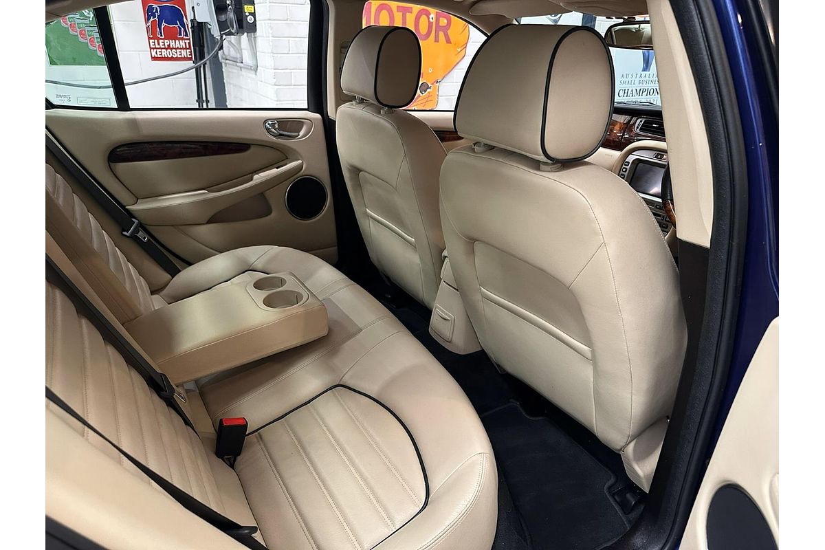 2009 Jaguar X-Type LE X400